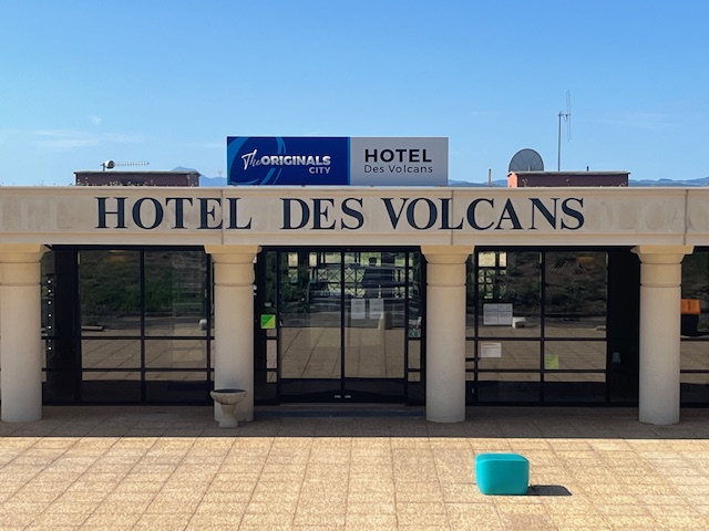 Hôtel The Originals - AUTOGRILL Aire des Volcans d'Auvergne A71